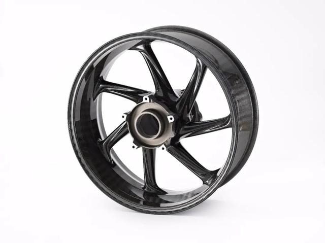 什么是簧上质量和簧下质量，簧上质量和簧载质量（簧下质量那些事儿）