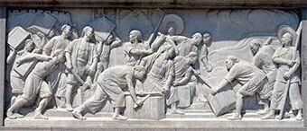 人民英雄纪念碑碑文三个时间含义，人民英雄纪念碑碑文内容含义是什么（人民英雄纪念碑的碑文上都写了什么）