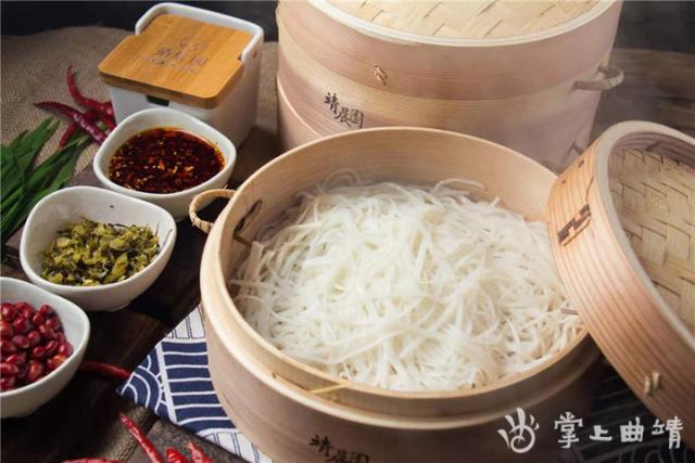 饵丝怎么做好吃，卤饵丝怎么做好吃窍门（曲靖蒸饵丝：人间烟火味儿）