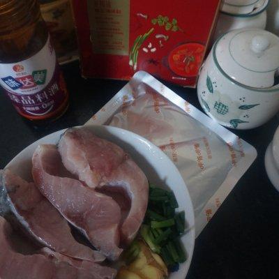 青鱼怎么做好吃，青鱼怎么做好吃又简单（酸酸甜甜の番茄酿青鱼）