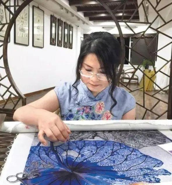 绣名字忌讳用什么颜色，用红色线绣名字好不好（她用一根针绣出天文奇观）