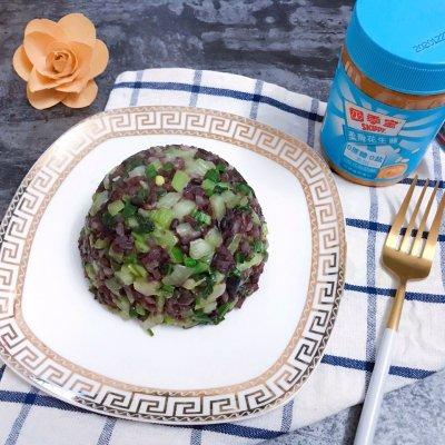 青菜炒米饭的做法，白菜炒米饭的做法（#四季宝蓝小罐#花生酱青菜糙米炒饭）