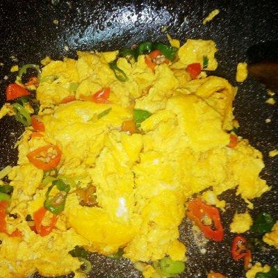 鹅蛋怎么吃，鹅蛋怎么吃才好吃（这道炒鹅蛋连续吃了3碗）