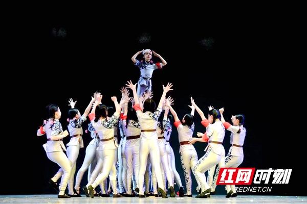 海外桃李杯，桃李杯含金量高吗（海外桃李杯·第十一届国际舞蹈展演湖南赛区总展演活动举行）