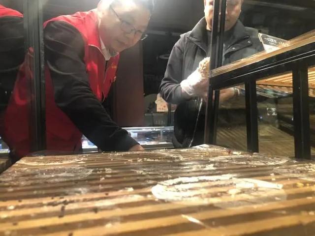 一举两得造句，一举两得造句一年级很短（浙江这个男人火了：一举两得）