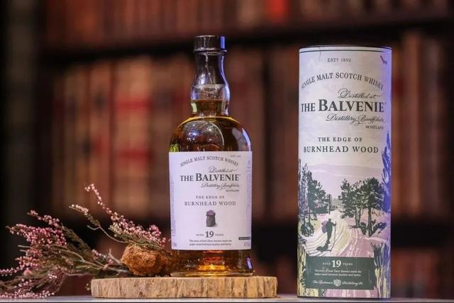 石楠花为什么叫最污花，红石楠花为什么叫最污花（但苏格兰威士忌里的石楠是否就是那传说中不可描述的气味）