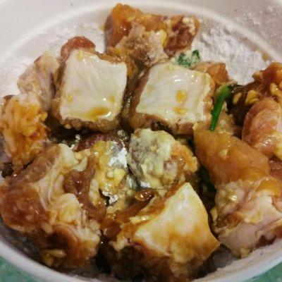 好吃小排骨的做法，小排骨的做法大全简单（好吃到流泪的超简单蒜香排骨）