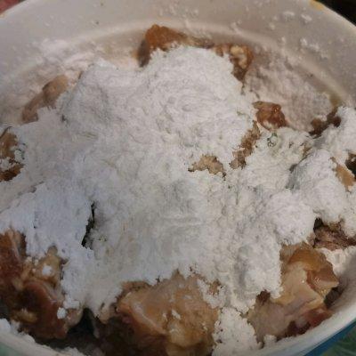 好吃小排骨的做法，小排骨的做法大全简单（好吃到流泪的超简单蒜香排骨）