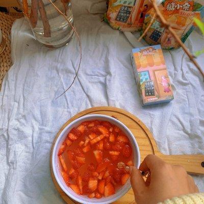 白凉粉在超市叫什么，做凉粉的白凉粉在超市叫什么（#糖小朵甜蜜控糖秘籍#低卡甜品草莓椰奶冻）