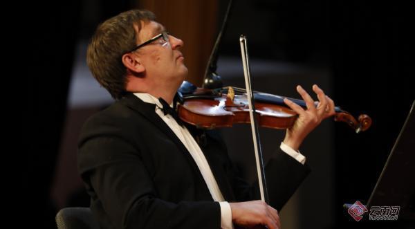 昆明艺术职业学院，2021年昆明艺术职业学院学费标准_学费多少钱一年（“红色经典·致敬百年”系列音乐会在昆启动）