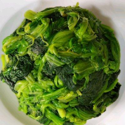 菠菜的做法，菠菜的做法图片（这道果仁菠菜连续吃了3碗）