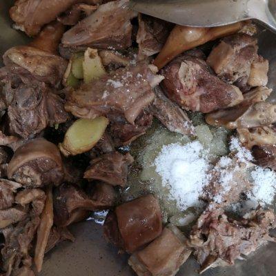 怎样做鹅肉好吃又简单，鹅肉怎么做好吃（一次吃三大碗都不过瘾的干烧大鹅）