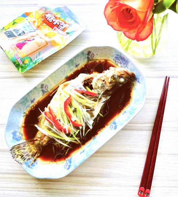 清蒸鲑鱼怎么做，清蒸鲑鱼怎么做好吃（#糖小朵甜蜜控糖秘籍#清蒸桂鱼）