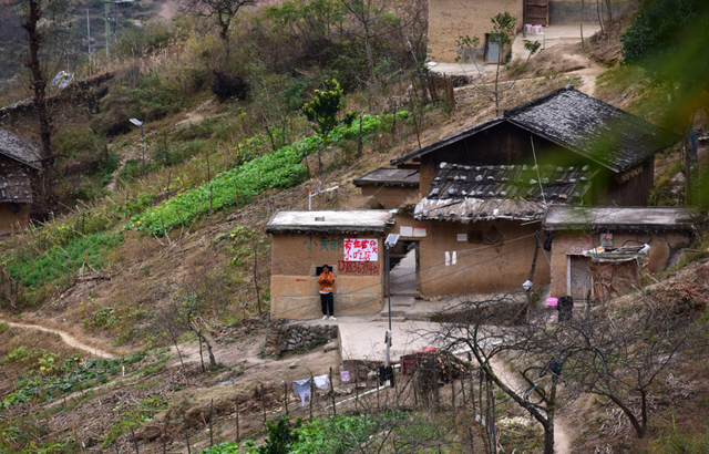 四川凉山悬崖村，悬崖村在哪里（四川凉山“悬崖村”）