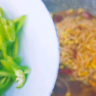 怎么炒豆芽菜，炒豆芽菜的做法步骤（素炒豆芽这样做好吃一百倍）