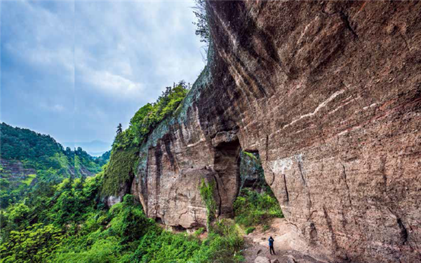 湖南旅游十大必去景区（推荐的湖南十大绝美之地）