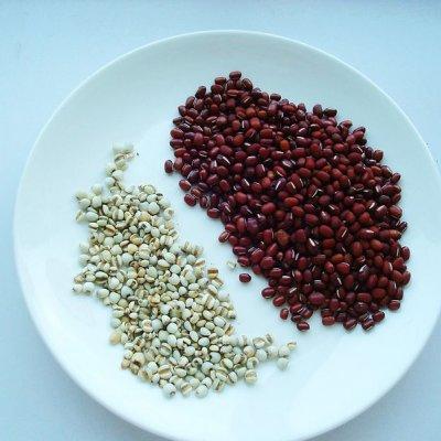 红豆汤最简单的做法，红豆汤最简单的做法窍门（吃一次就让你忘不了的红豆薏米汤）