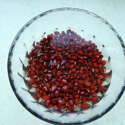 红豆汤最简单的做法，红豆汤最简单的做法窍门（吃一次就让你忘不了的红豆薏米汤）