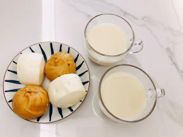 豆浆怎么制作教程，教你如何制作美味豆浆（自制豆浆五分钟就能上桌的美食）