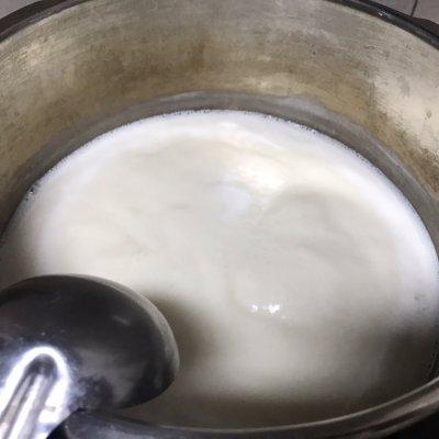 豆浆怎么制作教程，教你如何制作美味豆浆（自制豆浆五分钟就能上桌的美食）