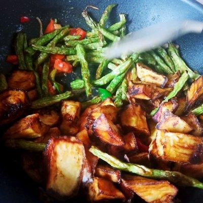 豆角烧茄子的做法，豆角烧茄子的详细做法（这道我最拿手的豆角烧茄子）