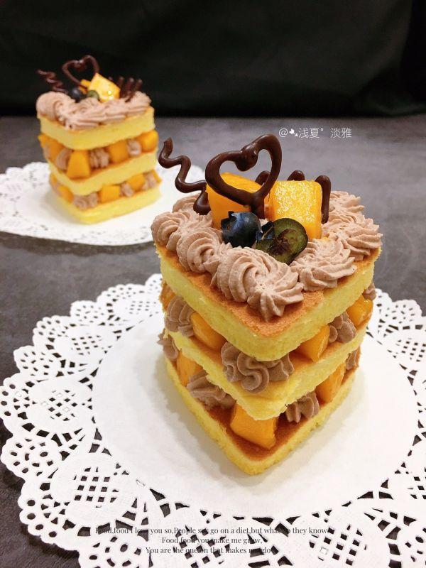 小蛋糕，小蛋糕怎么做简单又好吃（#豆果10周年生日快乐#芒果爱心❤️小蛋糕图片）