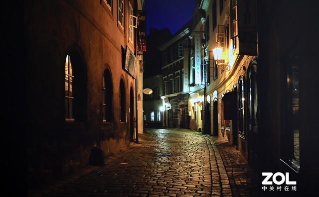 坚果墙怎么折，坚果墙是什么坚果（坚果智慧墙O1评测）