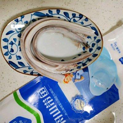 香煎带鱼的做法，带鱼的做法油炸带鱼的做法视频（香酥可口的香煎带鱼）