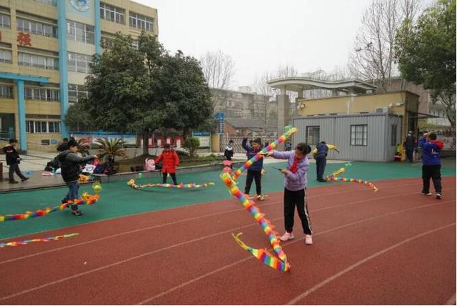 平顶山职业技术学院教务管理系统，平顶山学院教务管理系统官网入口地址（各地学校开始落实“晚放学”）