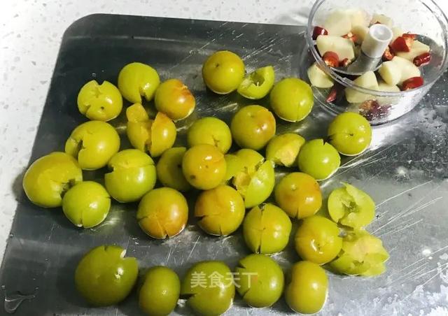 李子的吃法有哪些，李子的吃法有哪些做法（凉拌李子：汁多味美）