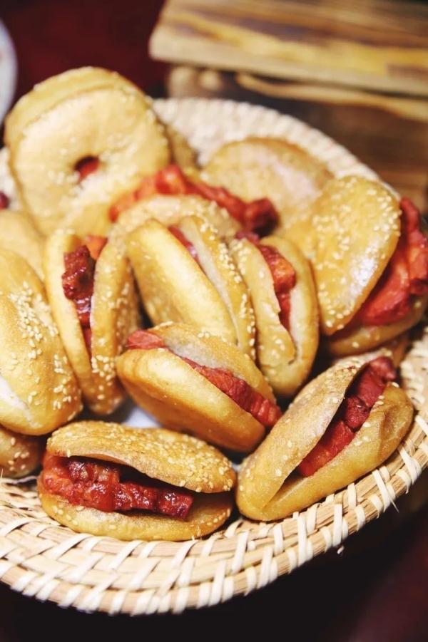 盘点各地新年必吃美食(新年各地都有什么特色美食)