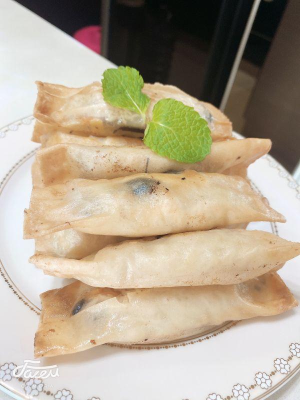 速冻春卷怎么炸，冰冻春卷怎么炸又酥又脆（再也不用出门买了）