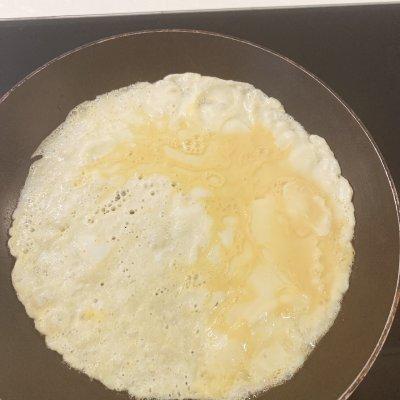 速冻春卷怎么炸，冰冻春卷怎么炸又酥又脆（再也不用出门买了）