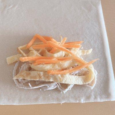 速冻春卷怎么炸，冰冻春卷怎么炸又酥又脆（再也不用出门买了）