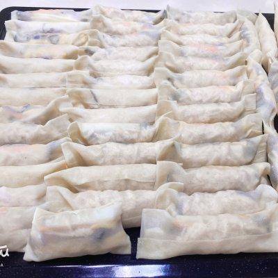 速冻春卷怎么炸，冰冻春卷怎么炸又酥又脆（再也不用出门买了）
