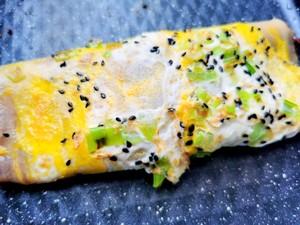 鸡蛋煎饼怎么做才好吃，鸡蛋煎饼怎么做才好吃窍门（快手早餐——十分钟懒人鸡蛋煎饼）