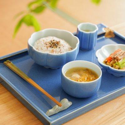 干黄花菜的泡发方法及如何吃法，黄花菜干的泡发方法是怎样的（节气养生，立夏 黄花三珍）