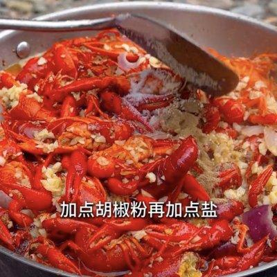 小龙虾过油要多长时间（蒜蓉小龙虾，赶紧学起来）