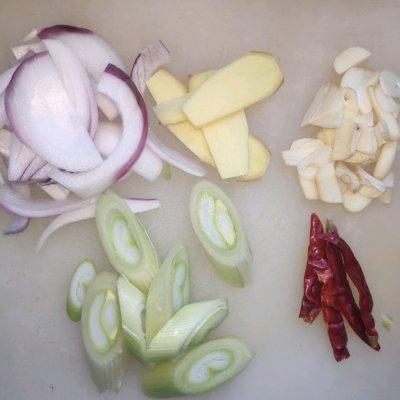 爆炒蛤蜊的做法，辣炒蛤蜊的做法（山东爆花蛤——“三碗”五分钟）