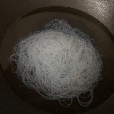 茴子白怎么炒好吃，家常菜之清炒茴子白（这道圆白菜炒粉丝）