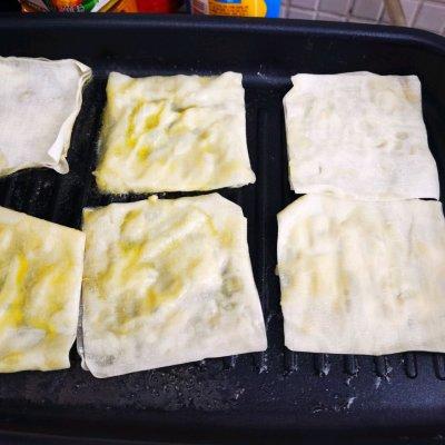 榴莲薄饼步骤，榴莲薄饼步骤图片（#以美食的名义说爱她#快手版‼️榴莲薄饼）