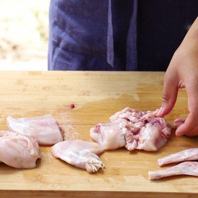 炖兔子肉怎么做好吃，兔子肉怎么炖好吃（不知道吃什么，炖兔子肉准没错）