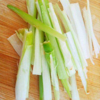 杏鲍菇炒肉的做法，炸杏鲍菇怎么做最好吃又简单（有了这盘杏鲍菇炒肉）