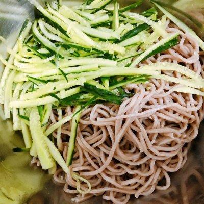 荞麦面粉的做法大全，荞麦粉的各种做法大全（酸辣荞麦面最好吃的5种做法）