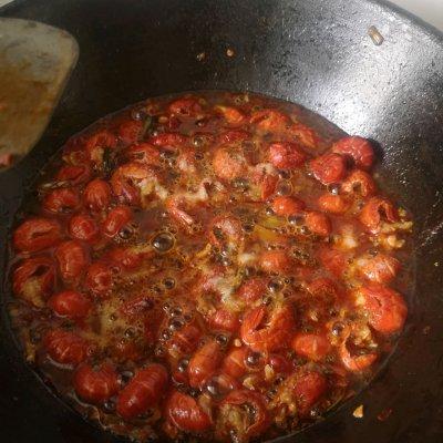虾尾的家常做法简单，那一碗令人神往的爆炒龙虾尾（冷冻虾尾的家常做法简单）