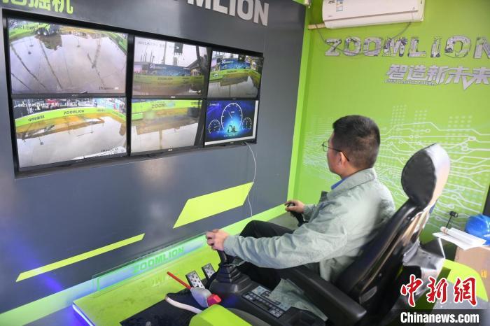 工程机械展览会 探访“世界级”国际工程机械展览会：智能化，无人化成行业趋势