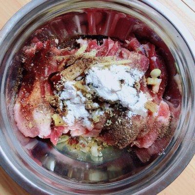 生菜怎么吃有营养，亲爱的#生菜卷五花肉（生菜的吃法分别都有哪些）