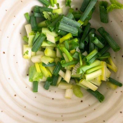 蒜蓉虾尾的家常做法，蒜蓉虾尾正确做法（冬天喝［夏日下酒菜]蒜蓉小龙虾尾）