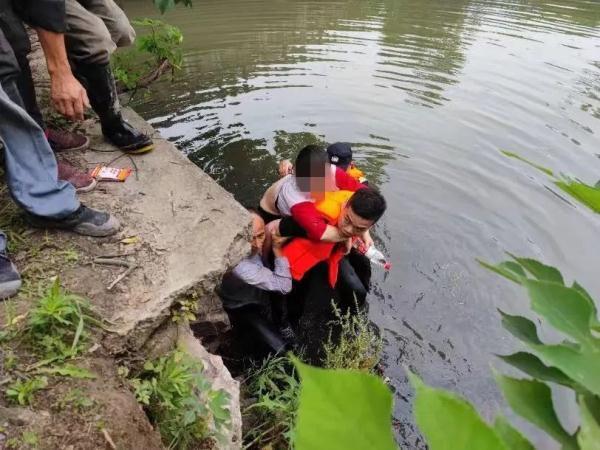 塘栖的房子怎么选，杭州塘栖古镇房价（随后5分钟，惊心动魄……）