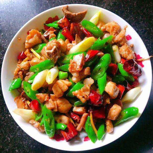 家常做法的双椒兔肉，双椒辣子兔丁这么做最好吃